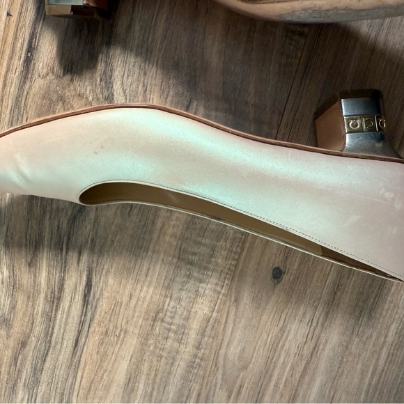 Salvatore Ferragamo Vintage Light Gold Metallic Sliver Gold Heel Isze 8 2A - Picture 4 of 15